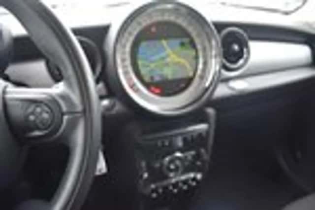 MINI Mini (2013) thumbnail 21