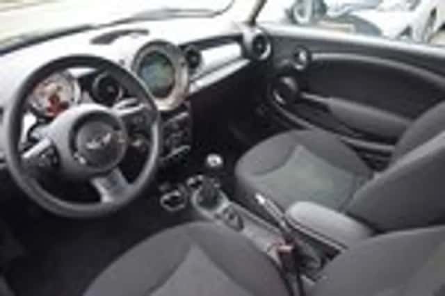 MINI Mini (2013) thumbnail 5