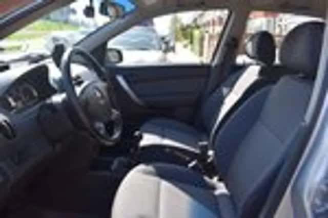 Chevrolet Aveo (2010) thumbnail 13