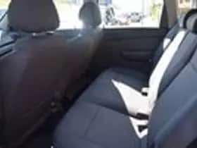 Chevrolet Aveo (2010) thumbnail 14