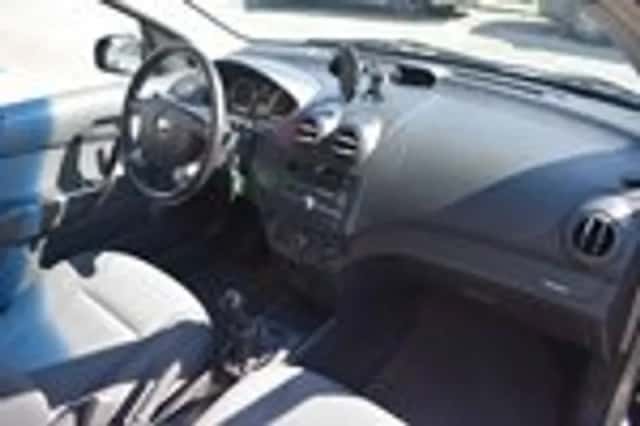 Chevrolet Aveo (2010) thumbnail 17