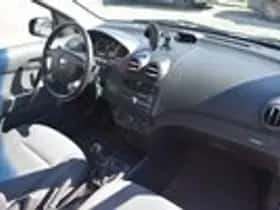 Chevrolet Aveo (2010) thumbnail 17