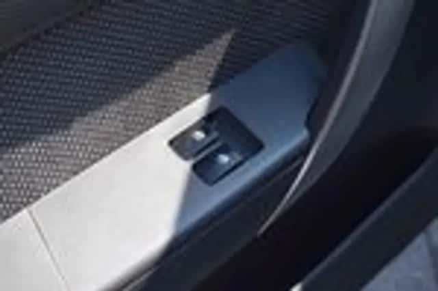 Chevrolet Aveo (2010) thumbnail 19