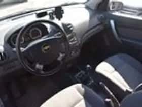Chevrolet Aveo (2010) thumbnail 4