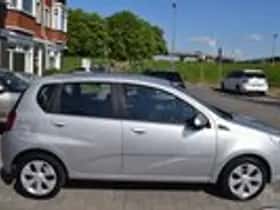 Chevrolet Aveo (2010) thumbnail 6