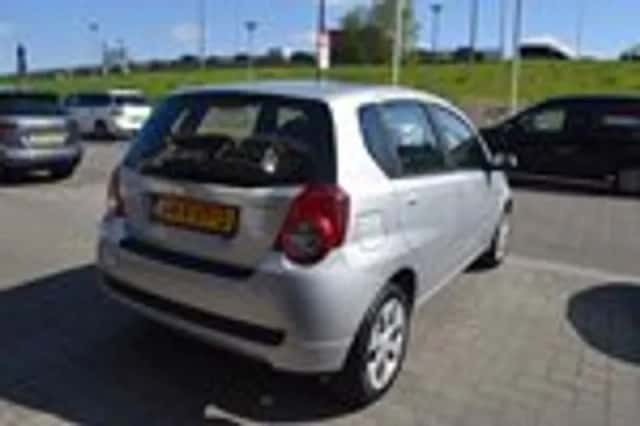 Chevrolet Aveo (2010) thumbnail 7