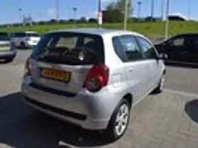 Chevrolet Aveo (2010) thumbnail 7