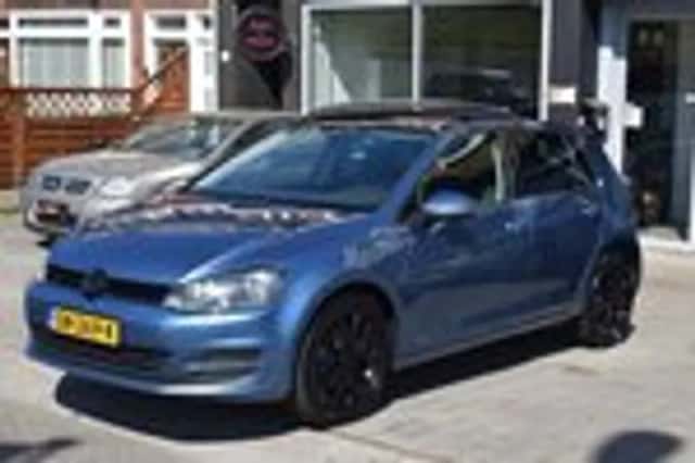Volkswagen Golf (2013) thumbnail 2