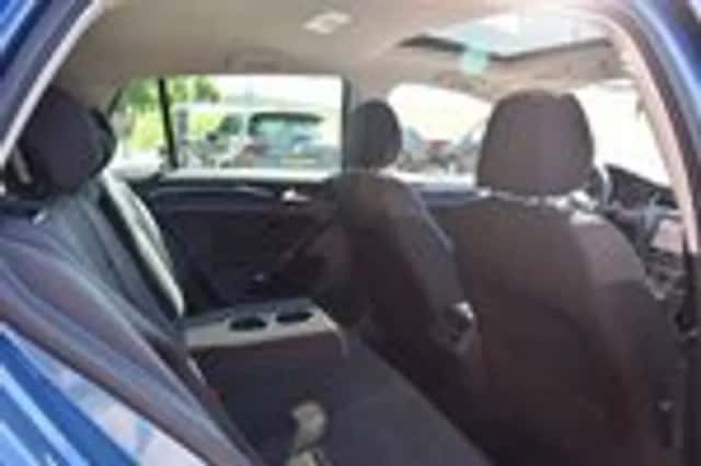 Volkswagen Golf (2013) thumbnail 18