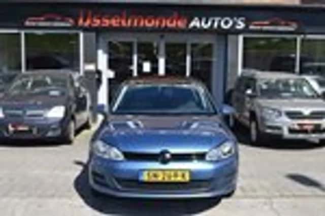 Volkswagen Golf (2013) thumbnail 3