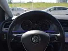 Volkswagen Golf (2013) thumbnail 23