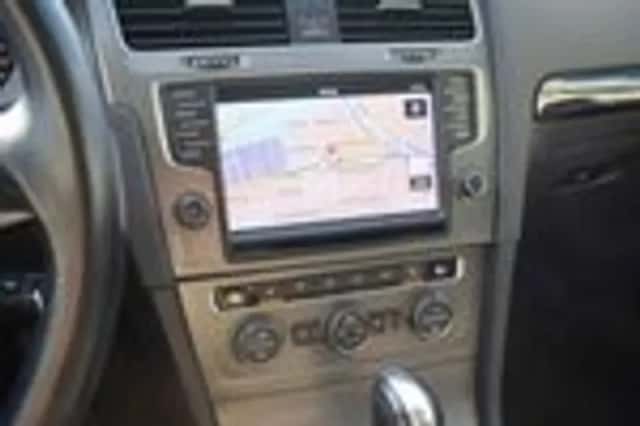 Volkswagen Golf (2013) thumbnail 26