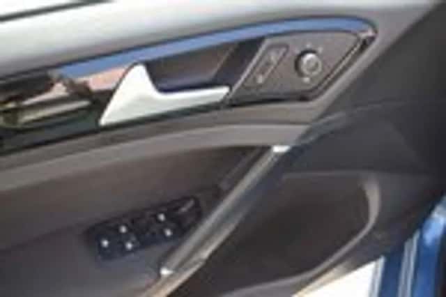 Volkswagen Golf (2013) thumbnail 28