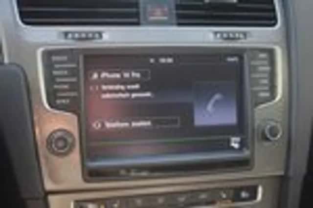 Volkswagen Golf (2013) thumbnail 29