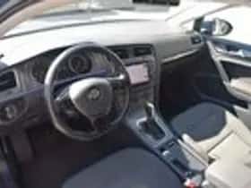 Volkswagen Golf (2013) thumbnail 4