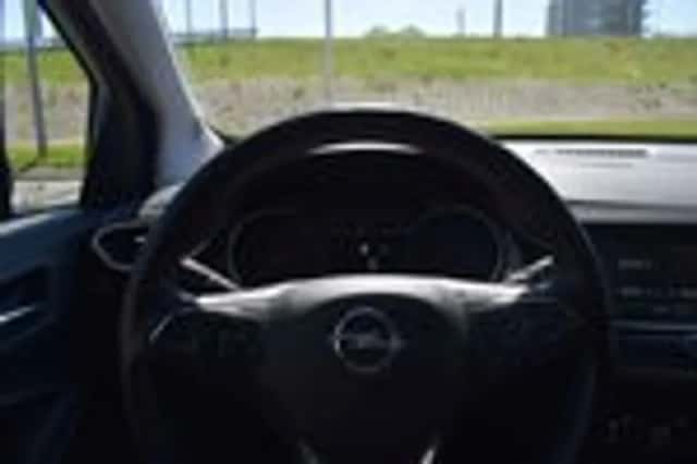 Opel Crossland X (2018) thumbnail 21