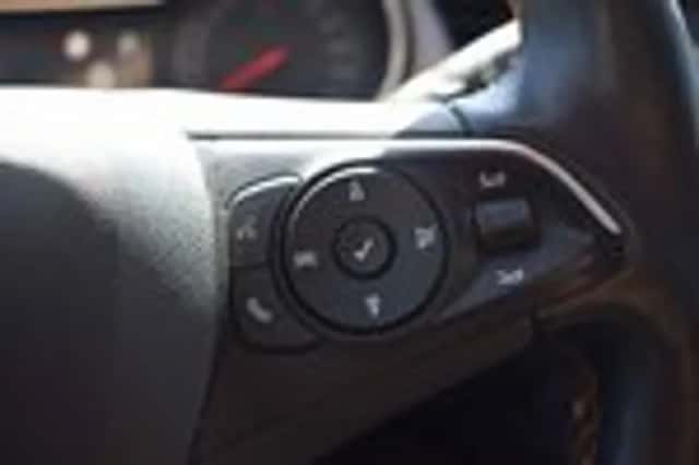Opel Crossland X (2018) thumbnail 24