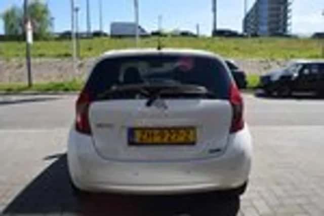 Nissan Note (2013) thumbnail 9