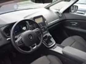 Renault Grand Scénic (2018) thumbnail 4