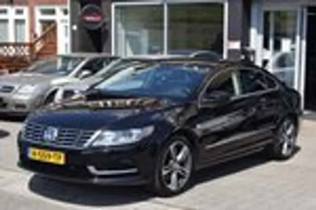 Volkswagen Passat (2012) thumbnail 2