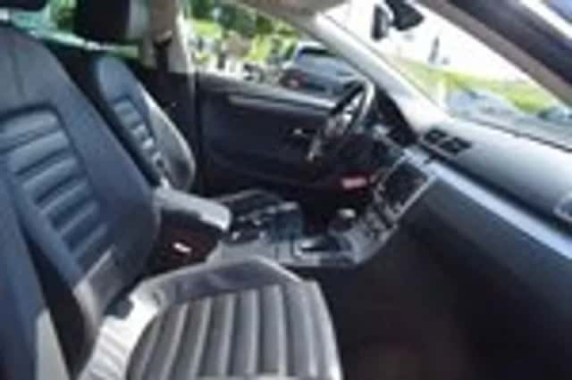 Volkswagen Passat (2012) thumbnail 20