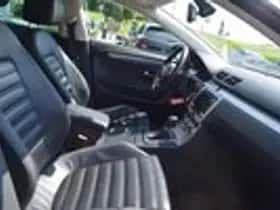 Volkswagen Passat (2012) thumbnail 20