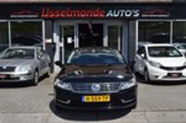 Volkswagen Passat (2012) thumbnail 3