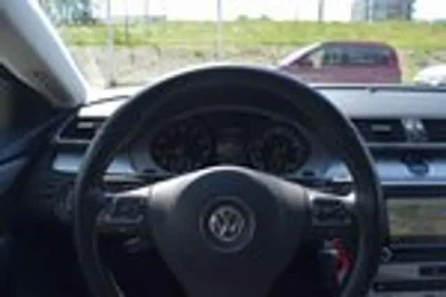 Volkswagen Passat (2012) thumbnail 22