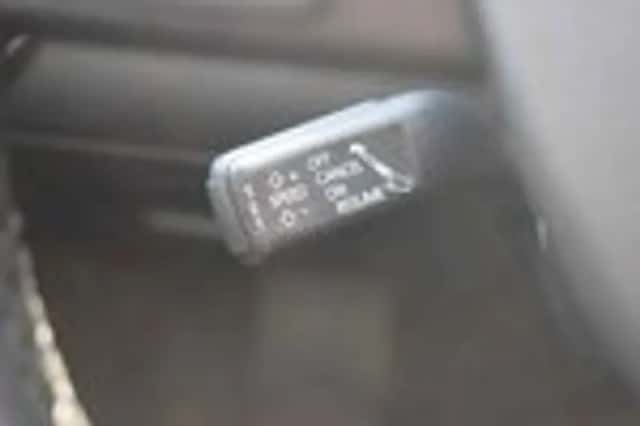 Volkswagen Passat (2012) thumbnail 25