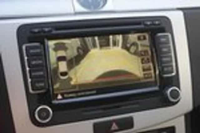Volkswagen Passat (2012) thumbnail 30