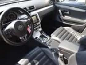 Volkswagen Passat (2012) thumbnail 4