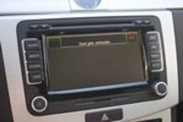 Volkswagen Passat (2012) thumbnail 32