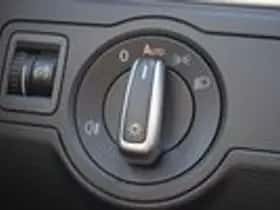 Volkswagen Passat (2012) thumbnail 33