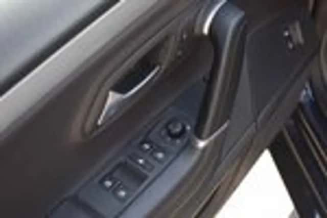 Volkswagen Passat (2012) thumbnail 34