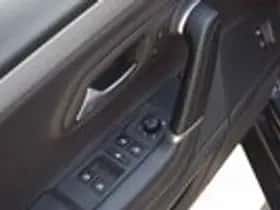 Volkswagen Passat (2012) thumbnail 34