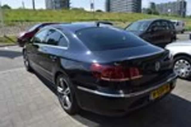 Volkswagen Passat (2012) thumbnail 10