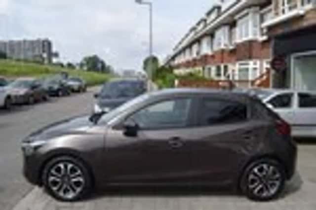 Mazda 2 (2016) thumbnail 11