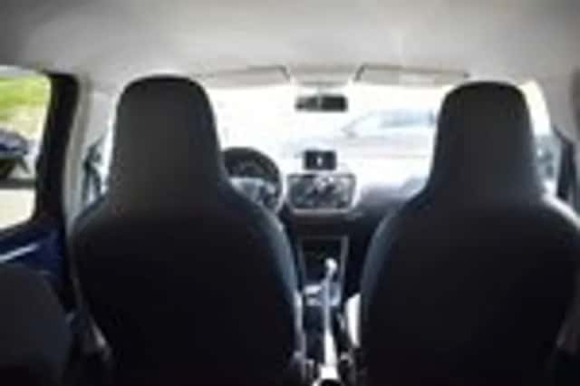 SEAT Mii (2016) thumbnail 16