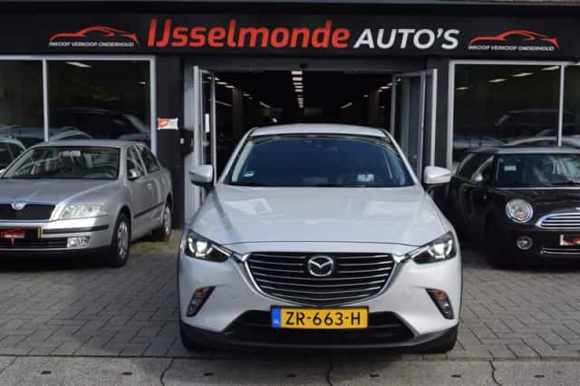 Mazda CX-3 (2016) thumbnail 3