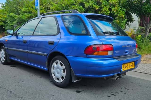 Subaru Impreza (1998) thumbnail 3