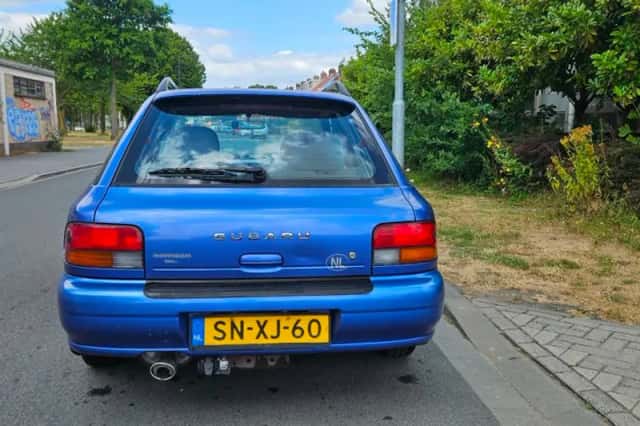 Subaru Impreza (1998) thumbnail 4