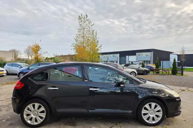 Citroën C4 (2005) thumbnail 4