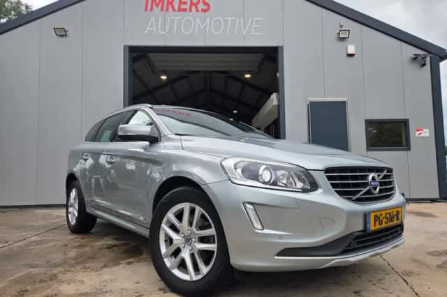 Volvo XC60 (2017) thumbnail 1