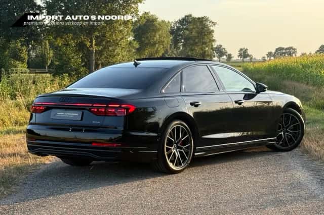Audi A8 (2022) thumbnail 2