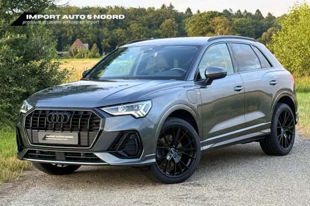Audi Q3 (2022) thumbnail 1