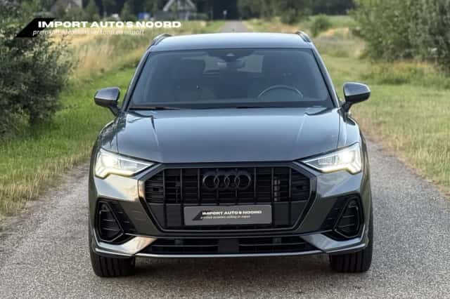 Audi Q3 (2022) thumbnail 4