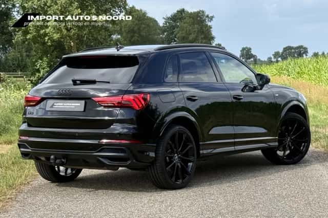 Audi Q3 (2021) thumbnail 2