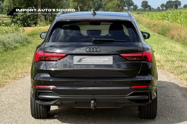Audi Q3 (2021) thumbnail 5