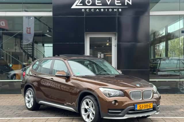 BMW X1 (2014) thumbnail 2