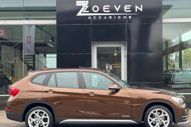 BMW X1 (2014) thumbnail 3